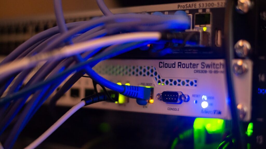 Ghid pentru alegerea unui router mesh pentru acoperire Wi-Fi totală